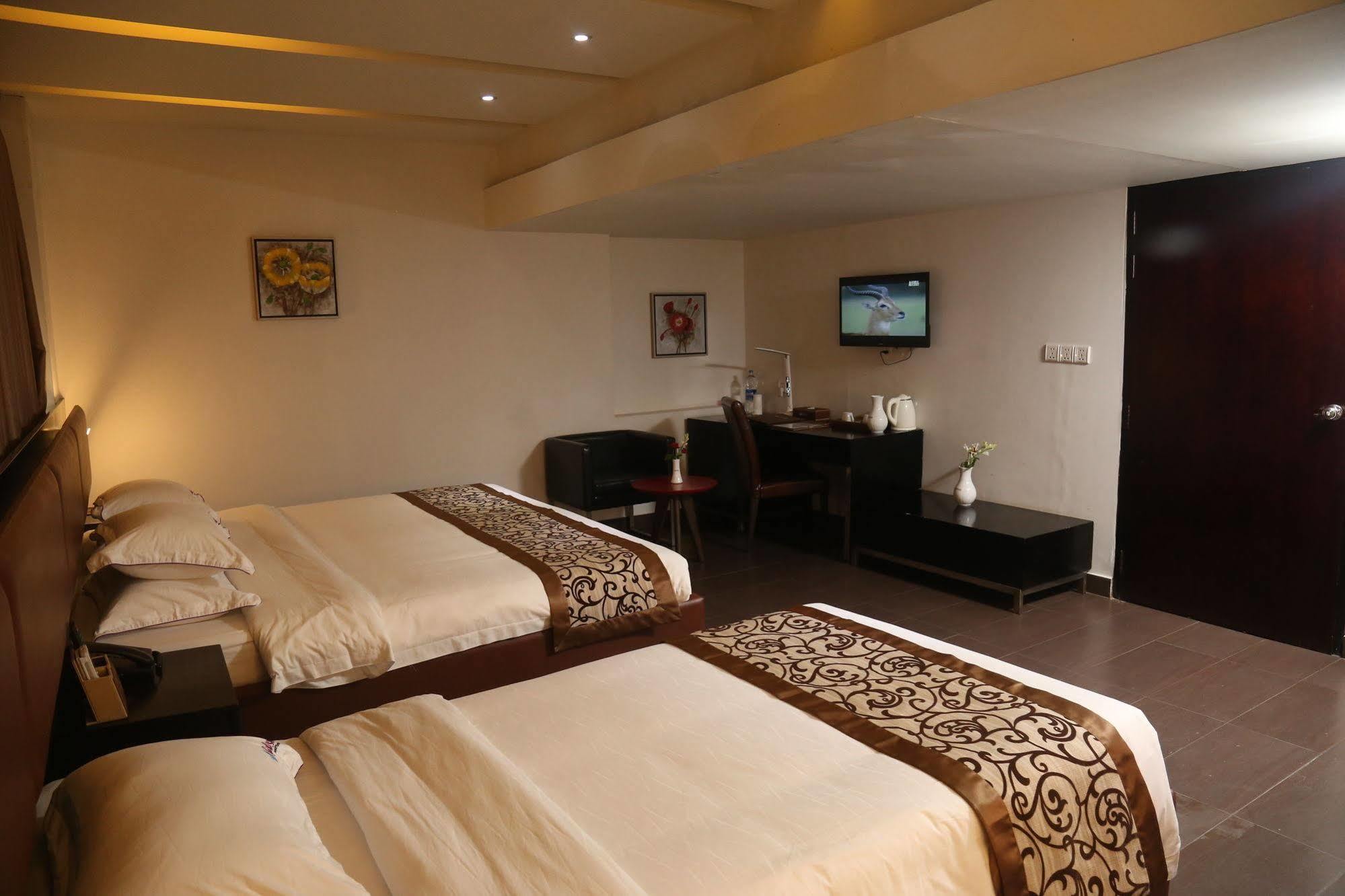 Galesia Hotel&Resort - EmbassiesAirport Highway Dhaka Extérieur photo